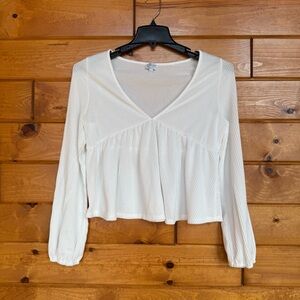 Francesca’s Blue Rain Elegant White V-Neck Women's Top Large